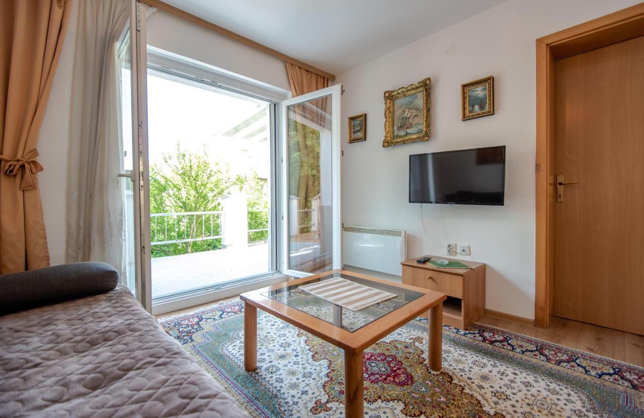 Apartman Mira Saraievo Exterior foto